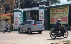 Lộ diện chủ nhân các ô tô biển xanh tại tiệc cưới con trai Chủ nhiệm UBKT tỉnh Quảng Bình