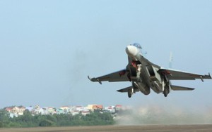 Những người nâng cánh Su-30