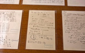 Phát hiện thêm 110 trang bản thảo viết tay của thiên tài vĩ đại Albert Einstein