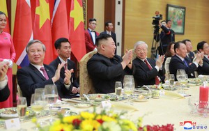 Tiệc chiêu đãi Chủ tịch Kim Jong-un tại Hà Nội qua ống kính phóng viên Triều Tiên