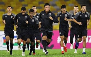 Tuyển Thái Lan chưa dự China Cup đã rối bời
