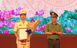 Trao quyết định bổ nhiệm Giám đốc Công an tỉnh Bình Dương