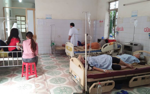 Sau tiệc cưới, 8 người phải nhập viện vì ngộ độc