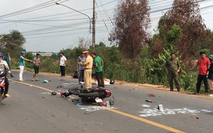 Hai xe máy tông nhau nát bét, 2 người chết, 1 người nguy kịch