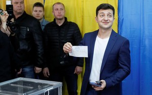 Bầu cử Ukraine: TT Poroshenko đại bại, danh hài Zelensky giành chiến thắng áp đảo với 73% phiếu bầu