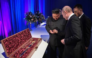 Ý tưởng lớn gặp nhau: Ông Putin hướng dẫn ông Kim cách... tránh vận rủi khi 2 bên trao đổi "vật báu"