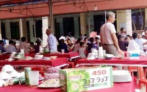 Hạt phó Kiểm lâm mở tiệc nghỉ hưu linh đình phủ nhận tin "nhận con riêng"