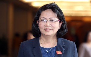 Phó Chủ tịch nước Đặng Thị Ngọc Thịnh trình Quốc hội tờ trình gia nhập Công ước 98