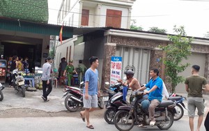 Chủ quán thịt chó sang nhà hàng xóm chém đứt cổ gà rồi leo lên tầng 2 "cố thủ"