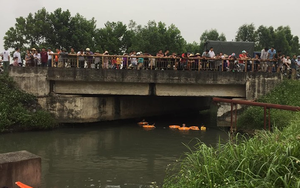 Hàng chục nhân viên cứu hộ lặn tìm nữ sinh lớp 8 giả nhảy sông tự tử