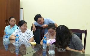 Cô gái đến nhận lại con sau 2 ngày uỷ ban phường phát đi thông báo tìm người thân ở Hà Nội