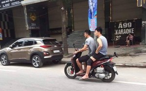 Xôn xao hình ảnh Đình Trọng và Văn Kiên đi xe máy không đội mũ bảo hiểm trên phố Hà Nội
