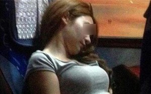 Đang ngủ gật bỗng cảm thấy lạ, cô gái tỉnh giấc và phát hiện điều tồi tệ đang xảy ra