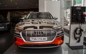 Tận mục chiếc SUV Audi chạy hoàn toàn bằng điện đầu tiên về Việt Nam