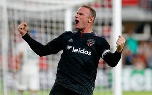 Rooney lại "gây bão" với pha ghi bàn từ khoảng cách khó tin