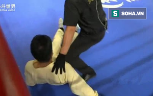 Võ sư Thiếu Lâm vừa hèn hạ chọc mắt đối thủ lại gục ngã muối mặt ngay trong hiệp 1