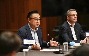 CEO Samsung bẽ bàng thừa nhận sai lầm với Galaxy Fold