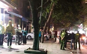 2 nhóm thanh niên hỗn chiến trong đêm khiến 1 người tử vong
