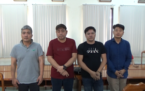 Bắt sòng bạc Poker "khủng" quy tụ hàng chục người ngoại quốc, thu nửa tỷ đồng  ở Sài Gòn