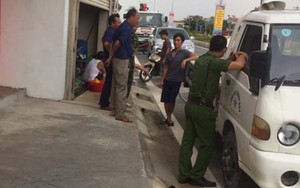 Va chạm giao thông, giám đốc doanh nghiệp rút súng dí vào đầu tài xế xe cẩu