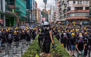 Hồng Kông "chênh vênh bên vực thẳm" nhưng ông Tập Cận Bình không có lựa chọn nào hoàn hảo?