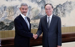 Trung Quốc "ra mặt" bênh vực Pakistan, cảnh báo Ấn Độ về căng thẳng ở Kashmir