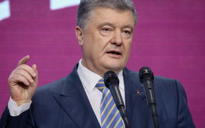 "Tổng thống Ukraine"... trên giấy: Bản kê khai hé lộ thu nhập khủng của cựu TT Poroshenko giữa hàng loạt bê bối