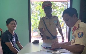 Tài xế điều khiển xe đưa đón 40 học sinh nhưng không có bằng lái xe