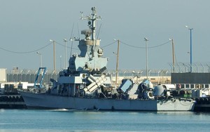 Kinh hoàng trước dàn vũ khí đồ sộ của chiến hạm 500 tấn Israel