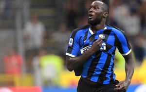 Giữa lúc Man United rối ren, Lukaku ghi bàn trong trận ra mắt Serie A