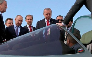 Từ Moscow: Lần đầu tiên trong lịch sử TT Putin cùng TT Erdogan dự MAKS - Vali hạt nhân kè kè bên cạnh