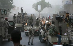 UAE "ra tay" cứu đồng minh ở Aden: 300 lính chính phủ Yemen thương vong do không kích ồ ạt