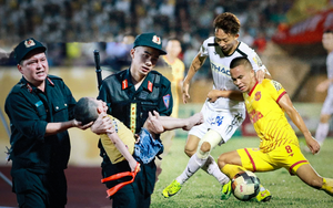 HAGL bùng nổ, V.League lại "vui như hội": Đúng sai thành bại có luận nổi anh hùng?