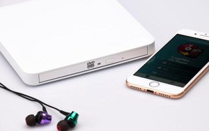 Không ai hoài cổ bằng người Nhật: Ra mắt ổ đĩa quang không dây có thể kết nối smartphone