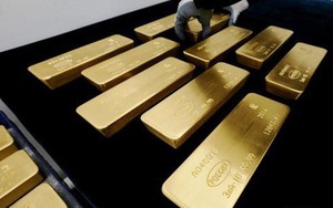 Thiếu USD, Trung Quốc vội vã mua thêm vàng trong cảnh đối đầu thương mại với Mỹ