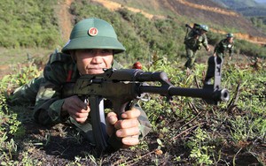 Mẫu súng AK-47 “hiếm có” của VN: Khác biệt lớn với thiết kế gốc "huyền thoại" từ Liên Xô