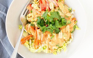 Tôi học được cách làm xốt Thái đa năng, làm salad cực tiện mà chấm món gì cũng ngon