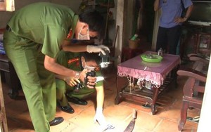 Bị nhắc nhở, nghịch tử rút dao đâm mẹ ruột rồi bỏ trốn lên đồi