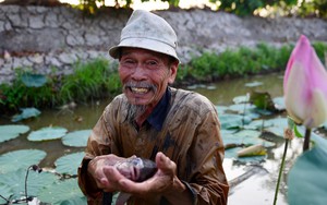 Lễ tiễn đưa Đại tá Nguyễn Văn Bảy: “Anh Bảy mà lên trên trời rồi thì không cho phép mình xuống”