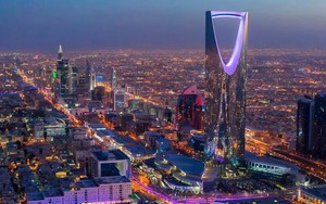 Choáng ngợp với thành phố 500 tỷ đô của Arab Saudi: Ban đêm dùng cả mặt trăng nhân tạo!