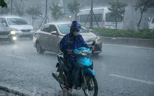 Áp thấp nhiệt đới tiếp tục gây mưa to đến rất to ở Trung Bộ