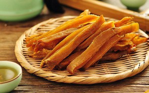 Tết năm nay tôi quyết định tự làm khoai lang dẻo tiếp khách vì vừa ngon mà công thức lại vừa siêu dễ