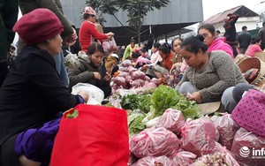 Chợ phiên Na Mèo ngày cuối năm: Nơi có nhiều loại tiền nhất