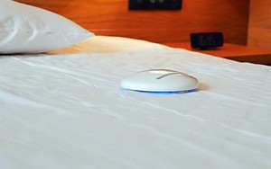 Du Xuân Kỷ Hợi mà có con robot diệt khuẩn cute vô đối, tự dọn sạch ẩm mốc trên giường nệm thế này thì còn gì bằng?