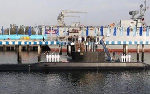 Iran hạ thủy tàu ngầm nội địa hiện đại mang tên lửa hành trình