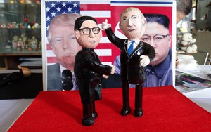 Thầy giáo tạo hình lãnh đạo Donald Trump và Kim Jong-un bằng vỏ trứng