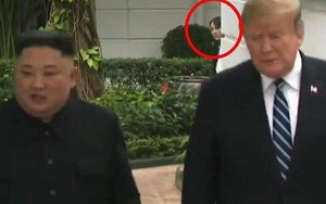 Video: Khoảnh khắc né ống kính phóng viên của em gái ông Kim jong-un