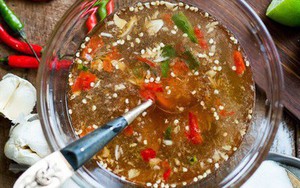 Pha nước mắm 'thần thánh' chấm gì cũng ngon chỉ trong 10 phút