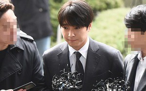 Sau 21 giờ thẩm vấn vì tội phát tán ảnh và hối lộ, Choi Jong Hoon nói gì trước hàng ngàn câu hỏi từ phóng viên?