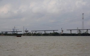 Ảnh: Cầu dây văng tĩnh không cao nhất Việt Nam trên cao tốc Bến Lức - Long Thành